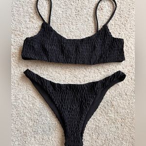 Simple black textured bikini set